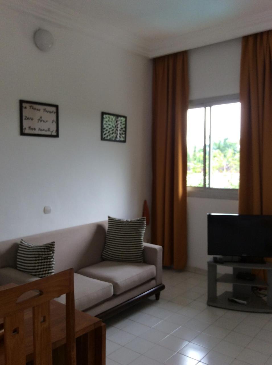 Residence Le Flamboyant Abidjan Exterior foto